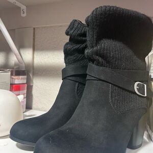 Torrid Black Knit Cuff Heeled Booties – Size 10.5